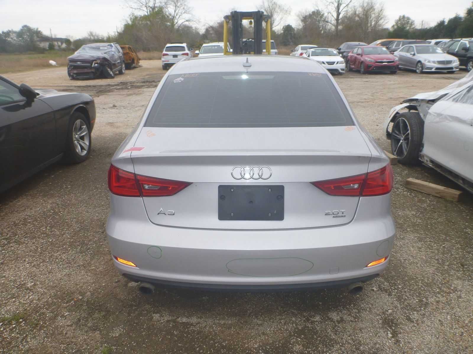 Ауді A3 8V / Audi A3 8V США шрот б/у двигун АКПП розбірка