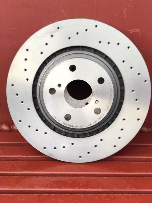 Ексклюзивні диски Brembo для Subaru Forester, Legacy, Outback, Impreza