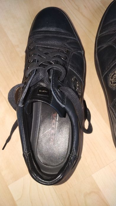 Взуття чоловіче шкіряне