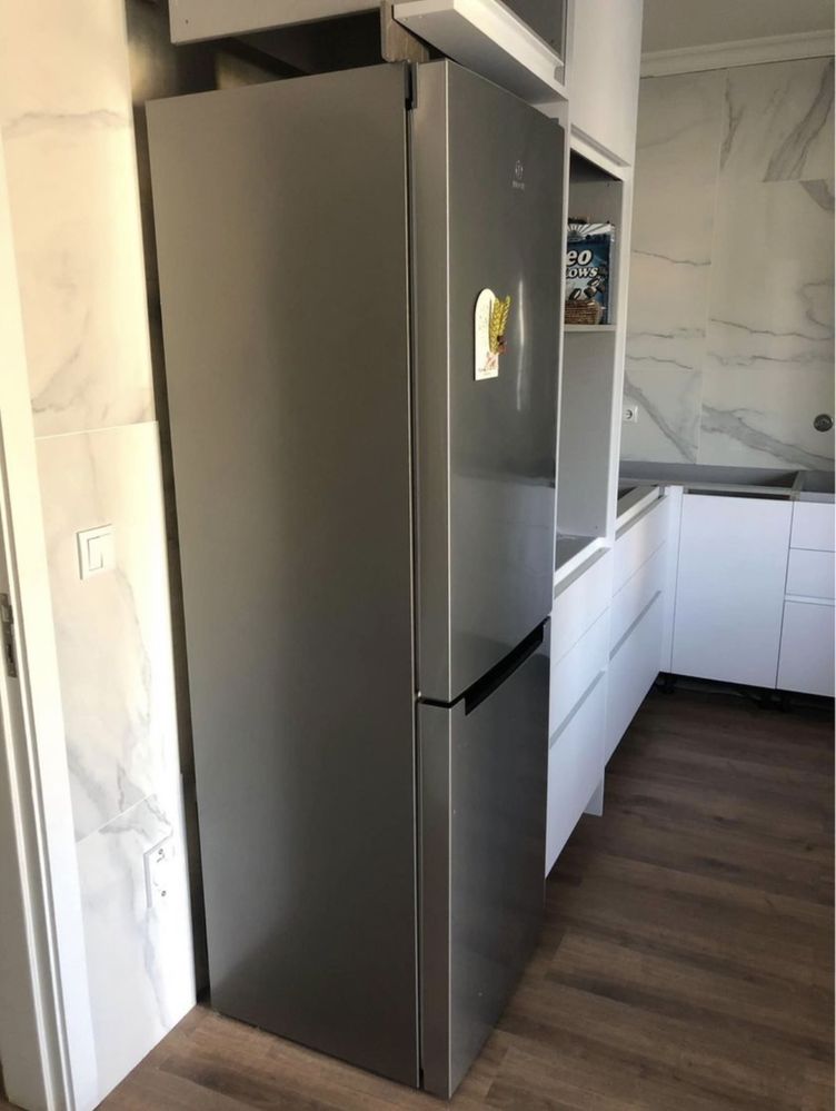 Frogorifico Indesit