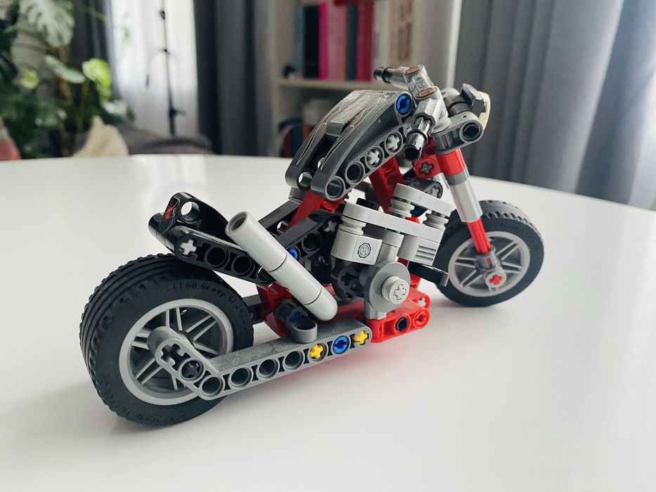 Конструктор LEGO Technic. Мотоцикл