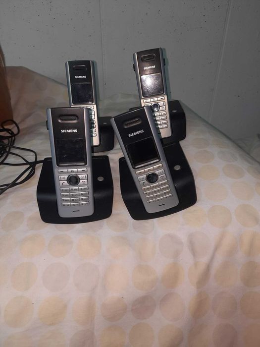 Conjunto 4 telefones Siemens modelo Gigaset