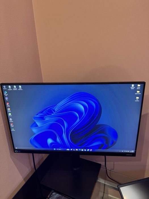 Продам монитор 24 дюйма Samsung F24T450FQI
