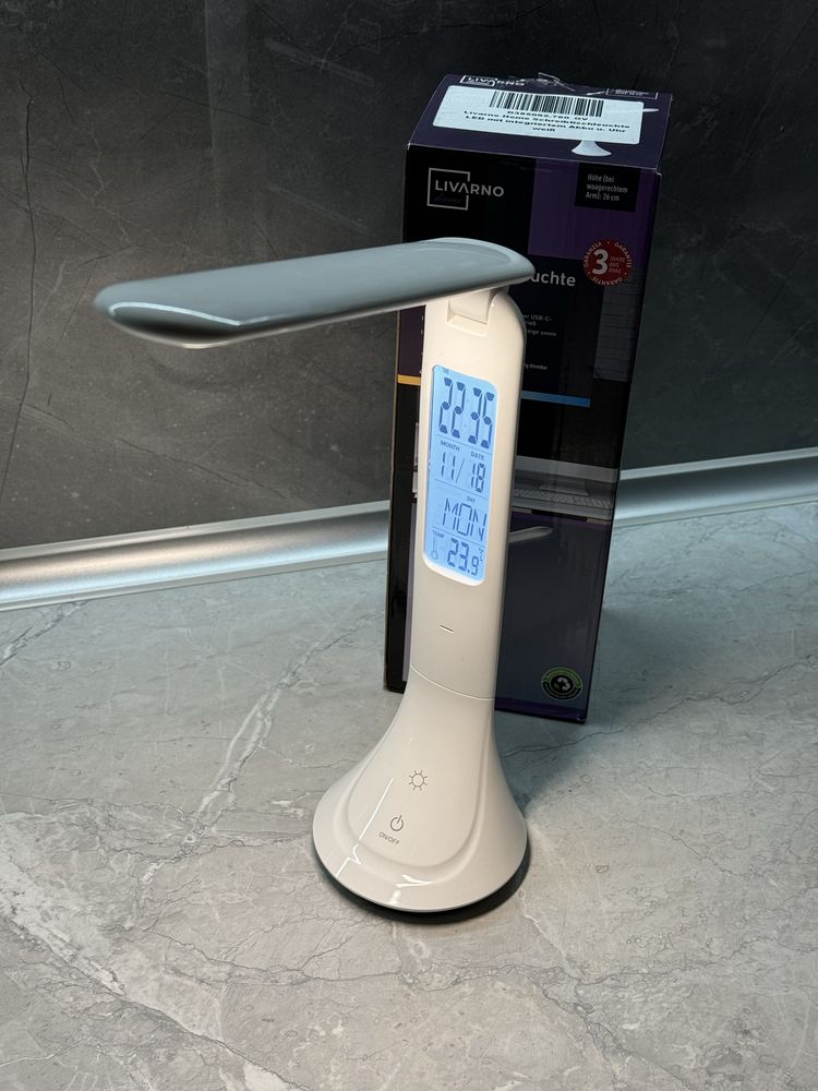 Настільна лампа.  На акумуляторі. 1200mAh