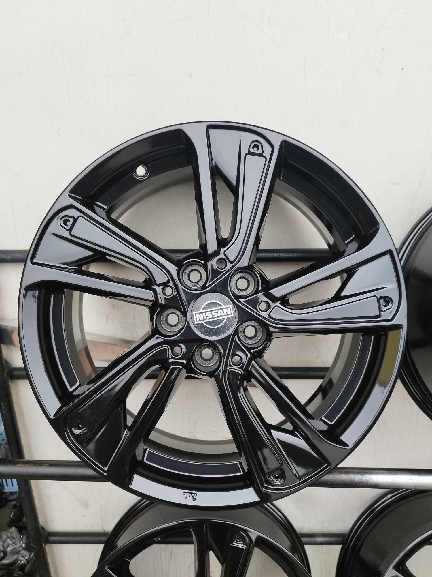 Felgi 18" 5x114.3 Et 47 7j Nissan Dacia Renault Suzuki Toyota Honda