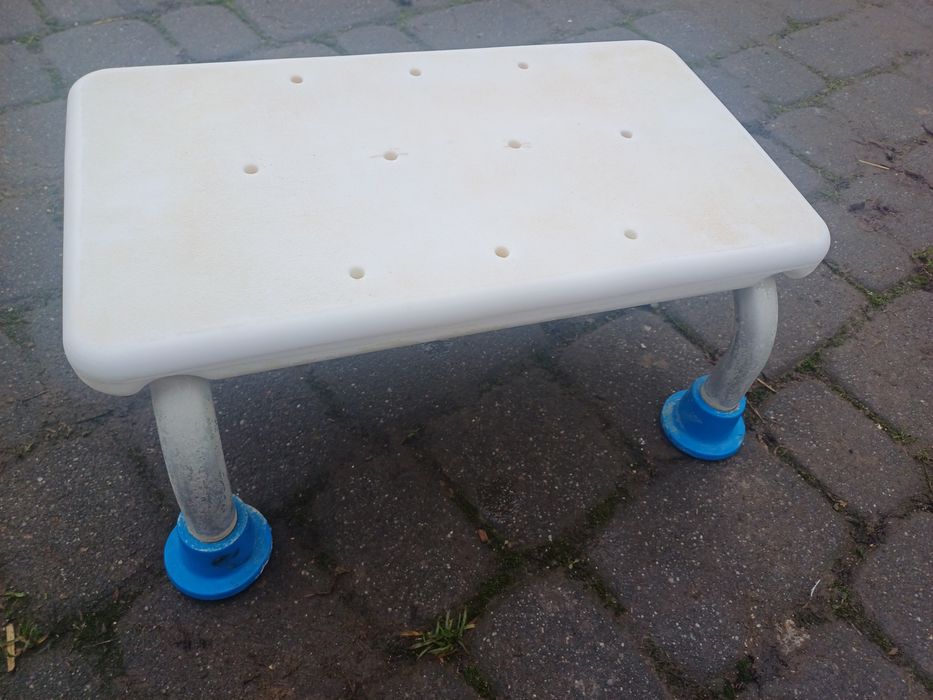 Stopień do wanny taboret krzesełko ryczka schodek  pod prysznic schode