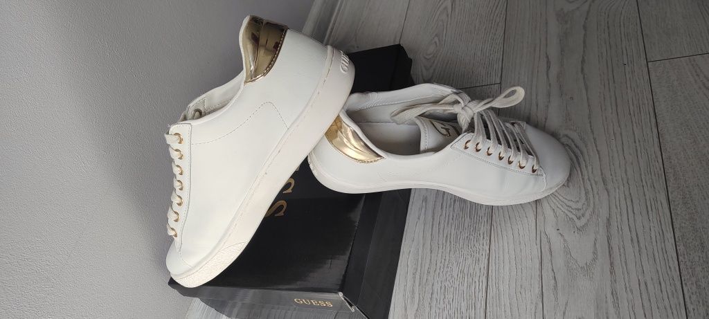 Sneakersy guess białe r. 38