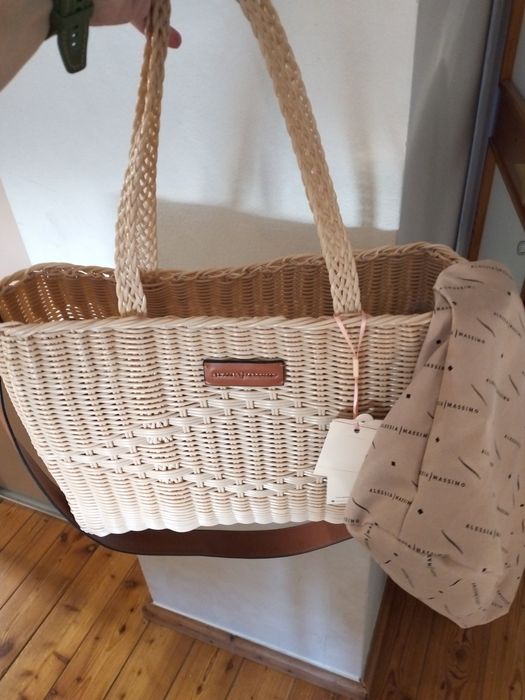 Alessia Massimo nowa torebka z materiałowym wypełnieniem