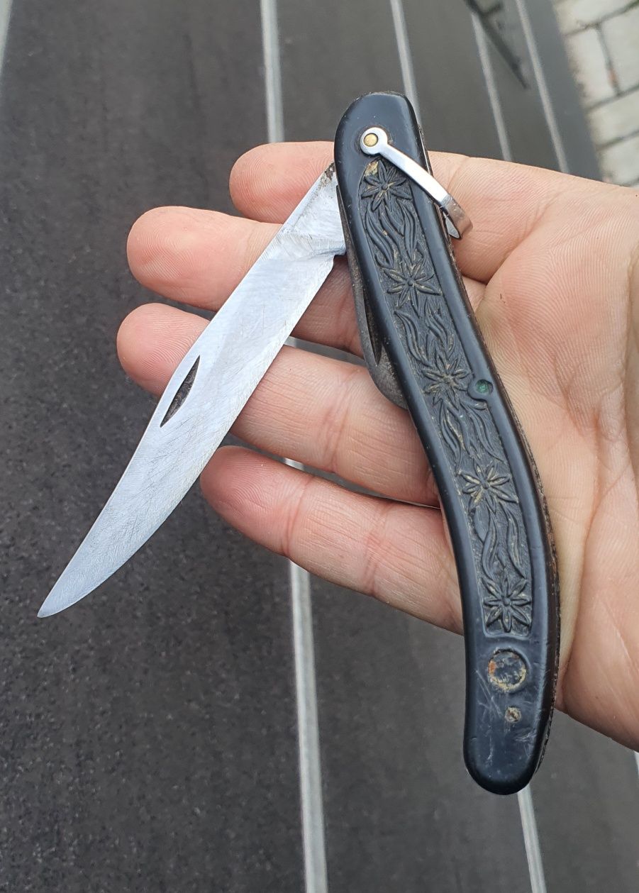 Stary scyzoryk wedkarski