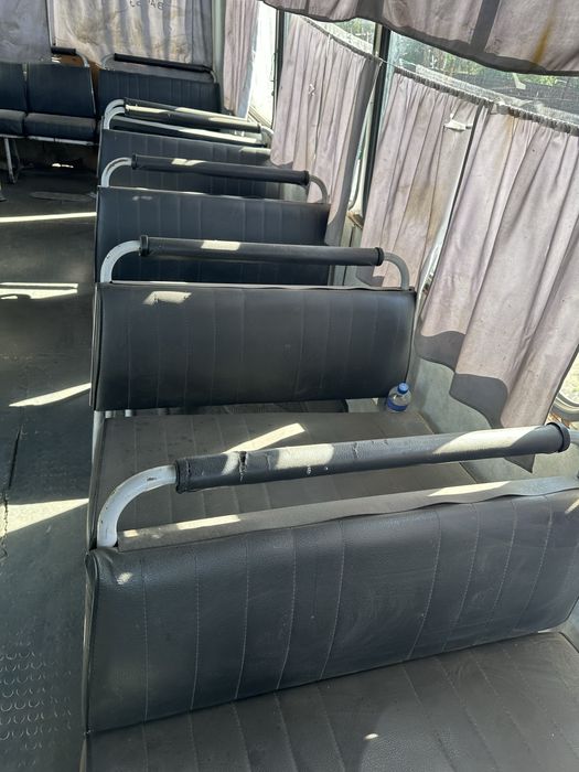 Продам двигун Д-245 с коробкой.