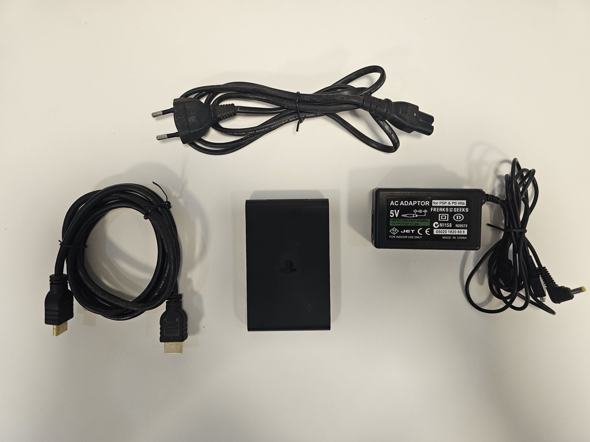 Playstation TV .

Com cabo hdmi 
Transformado