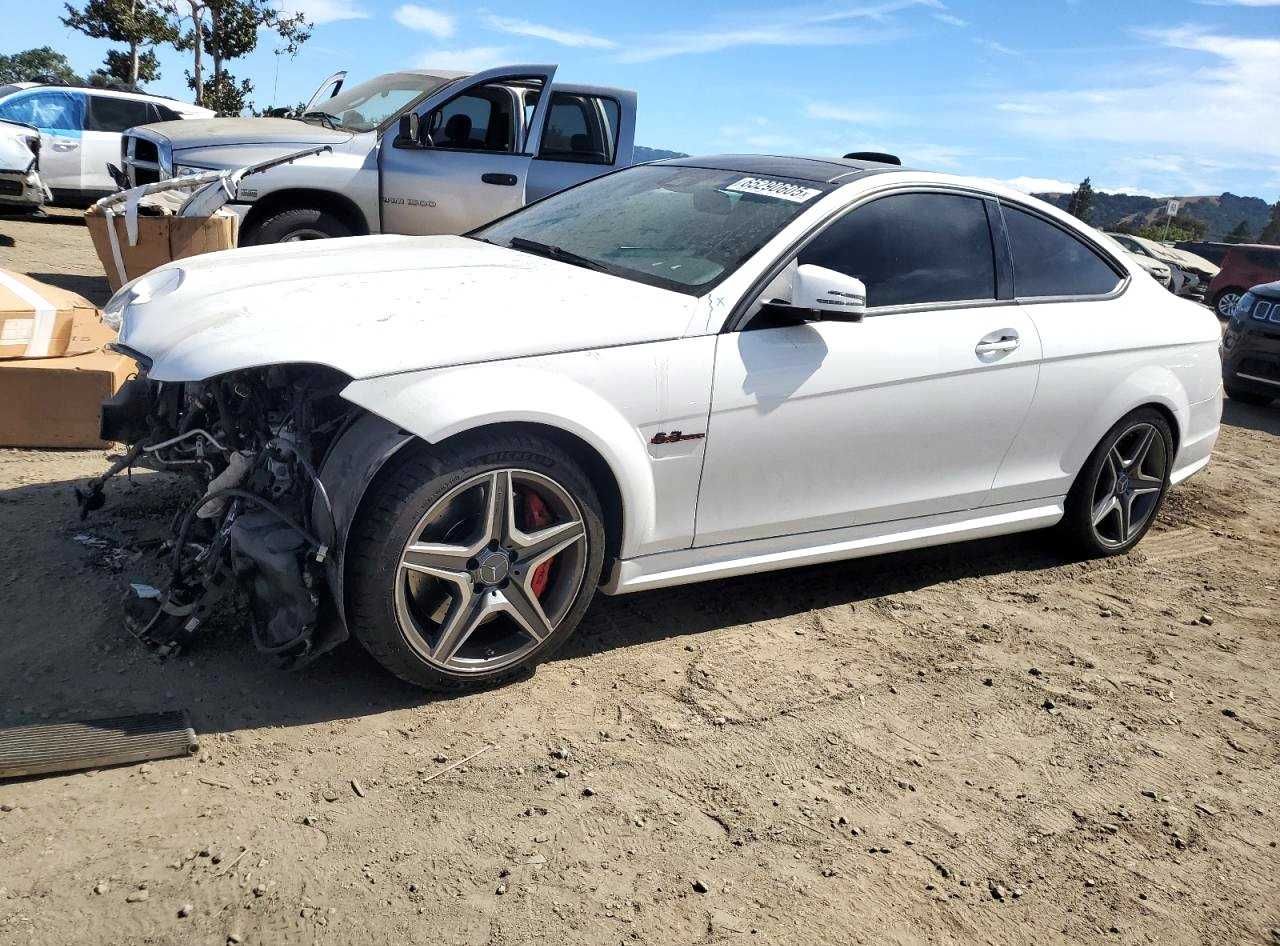 Mercedes C63 AMG Coupe Performance Pack P30