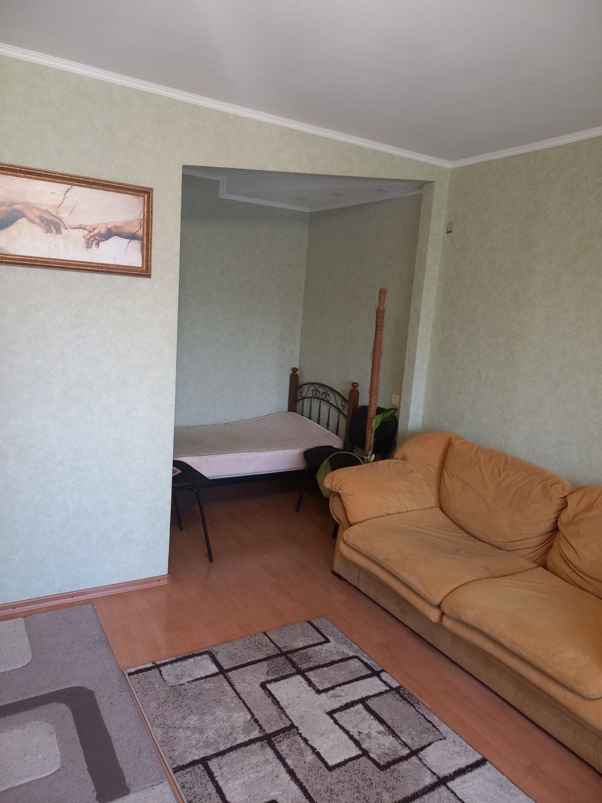 Продам 1 ком.квартиру р.н Надежда.