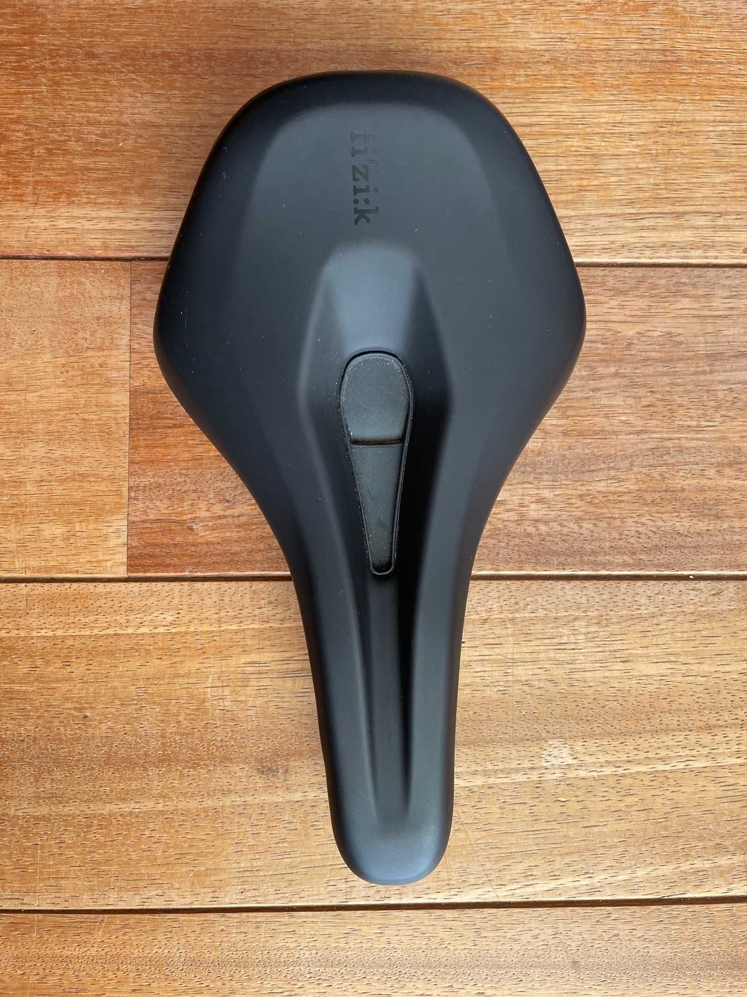 Siodełko Fizik Terra Aidon x5, 145mm