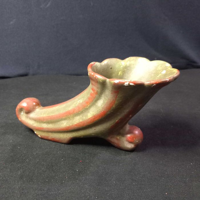 Peça invulgar em cerâmica