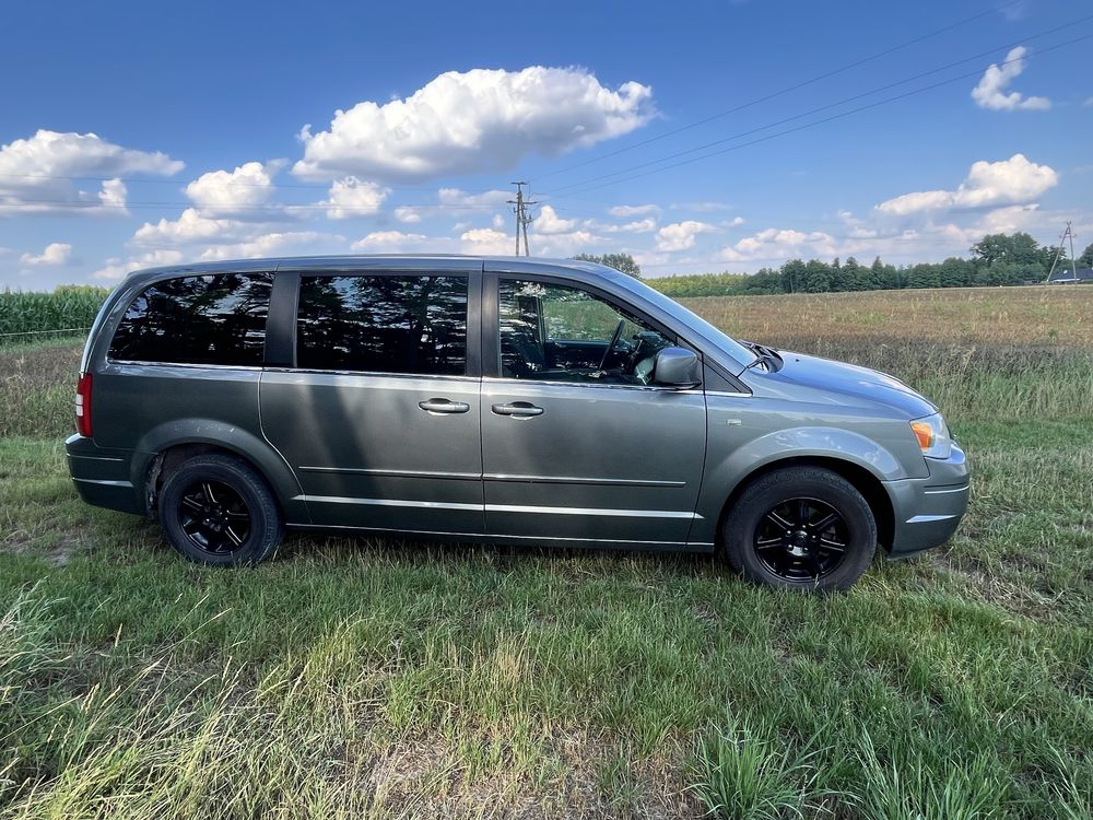 Chrysler Grand Voyager Rodzinny Van