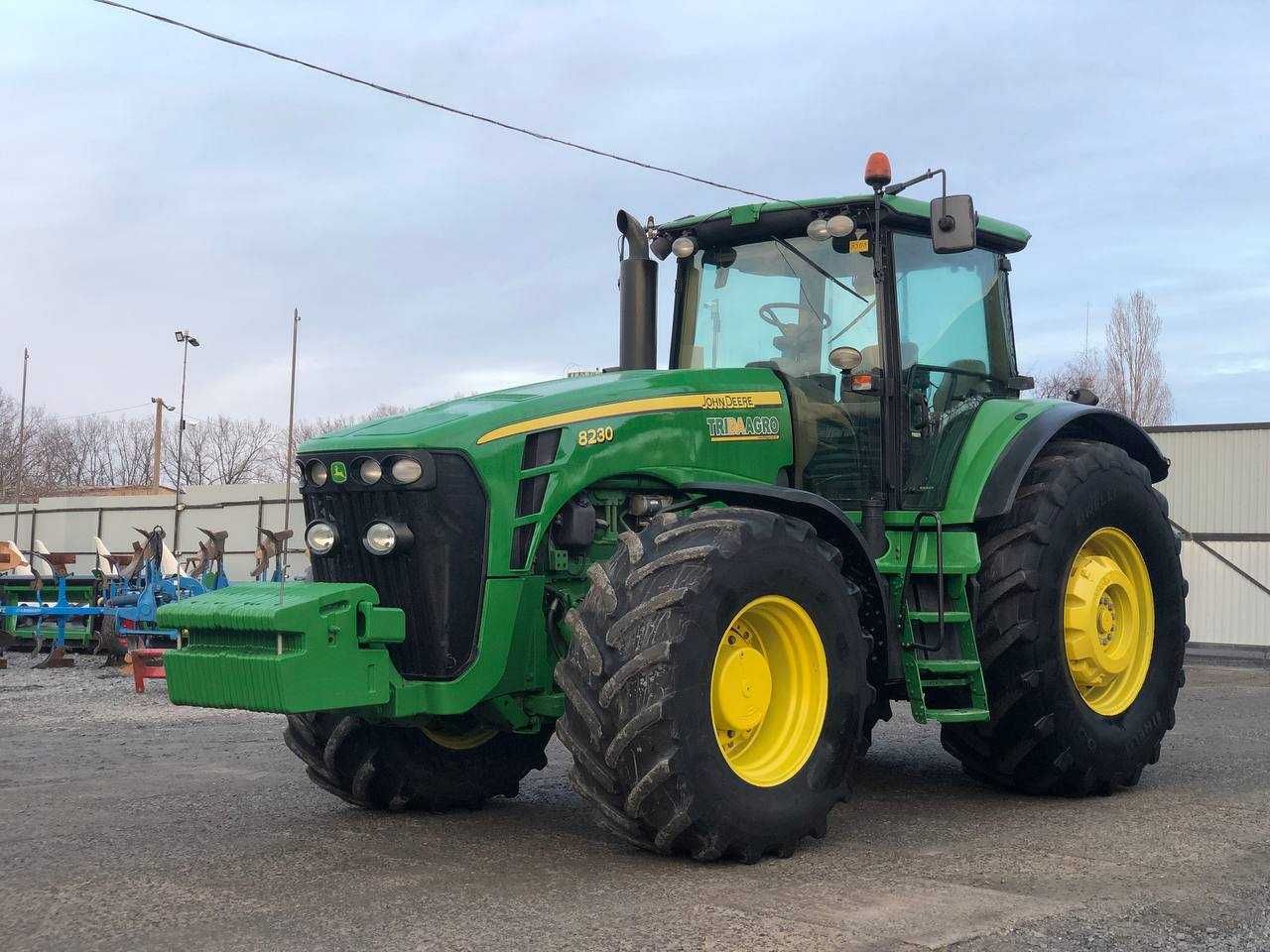 Трактор John Deere 8230 (2008)