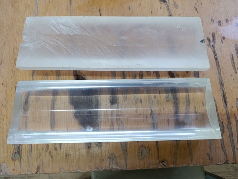 Оргскло( брусок половинки циліндра)