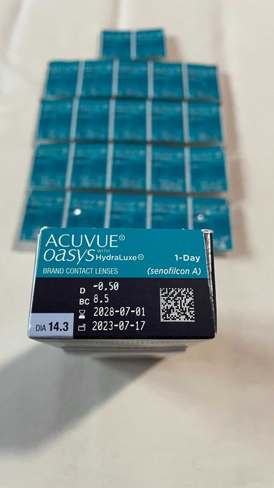 Soczewki jednodniowe -0,50 ACUVUE Oasys HydraLuxe 22 sztuki w pudełku