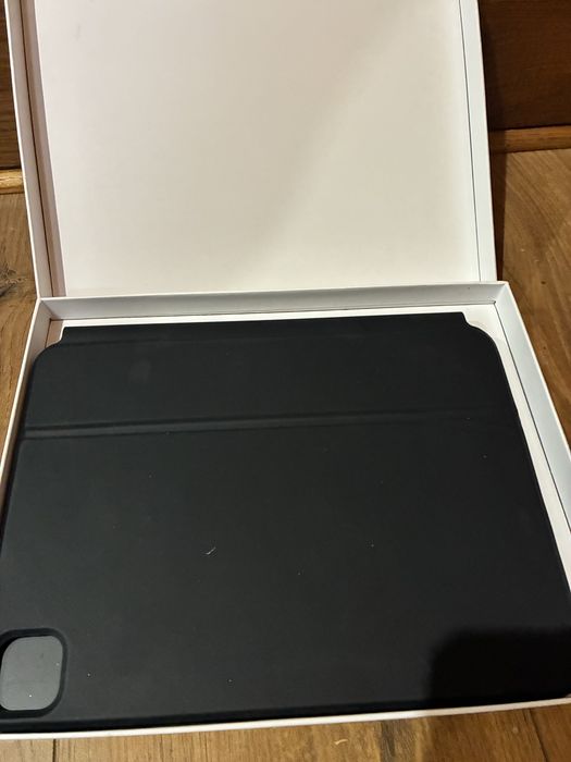 Чохол для планшета з бездротовою клавіатурою