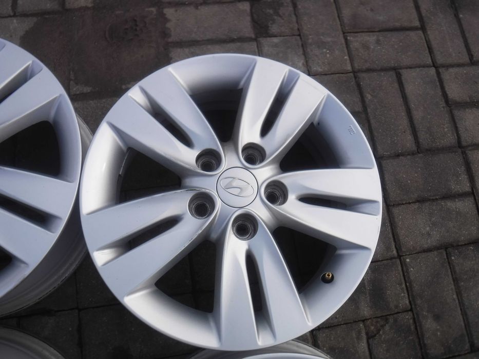 4x Alufelgi Hyundai 16" 6J ET51 5x114,3