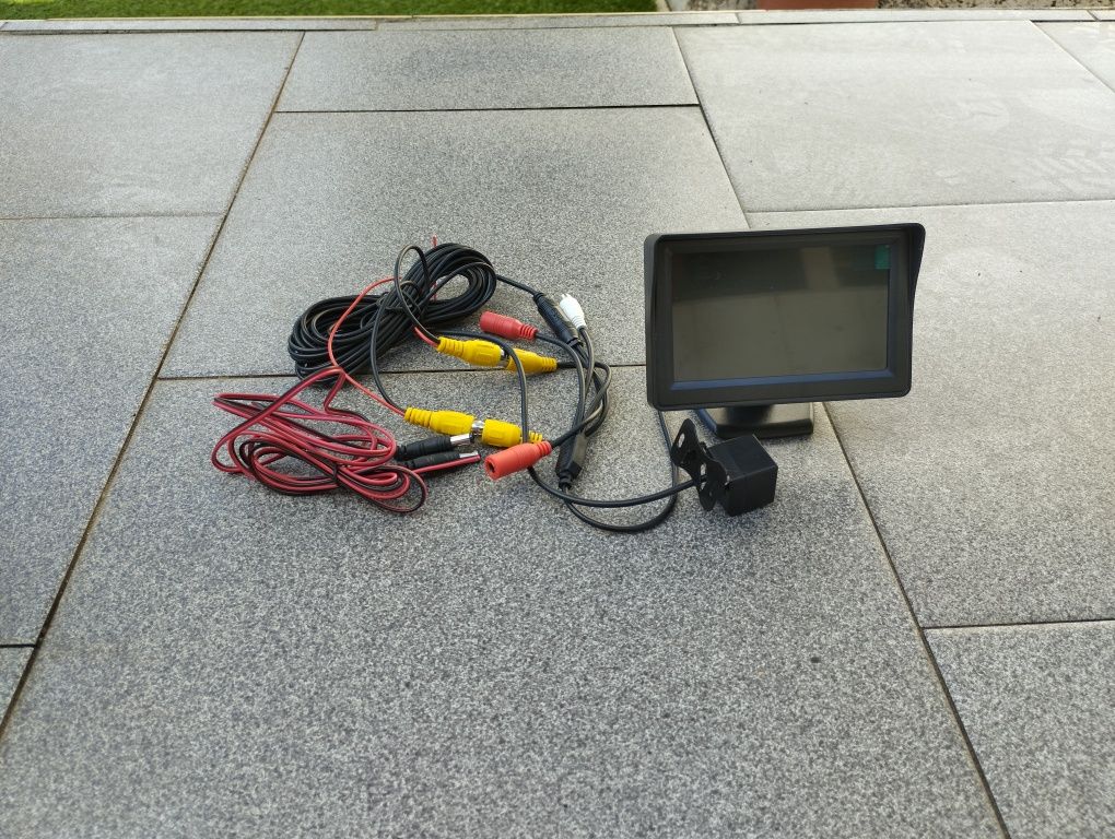 Monitor com câmera de marcha atrás