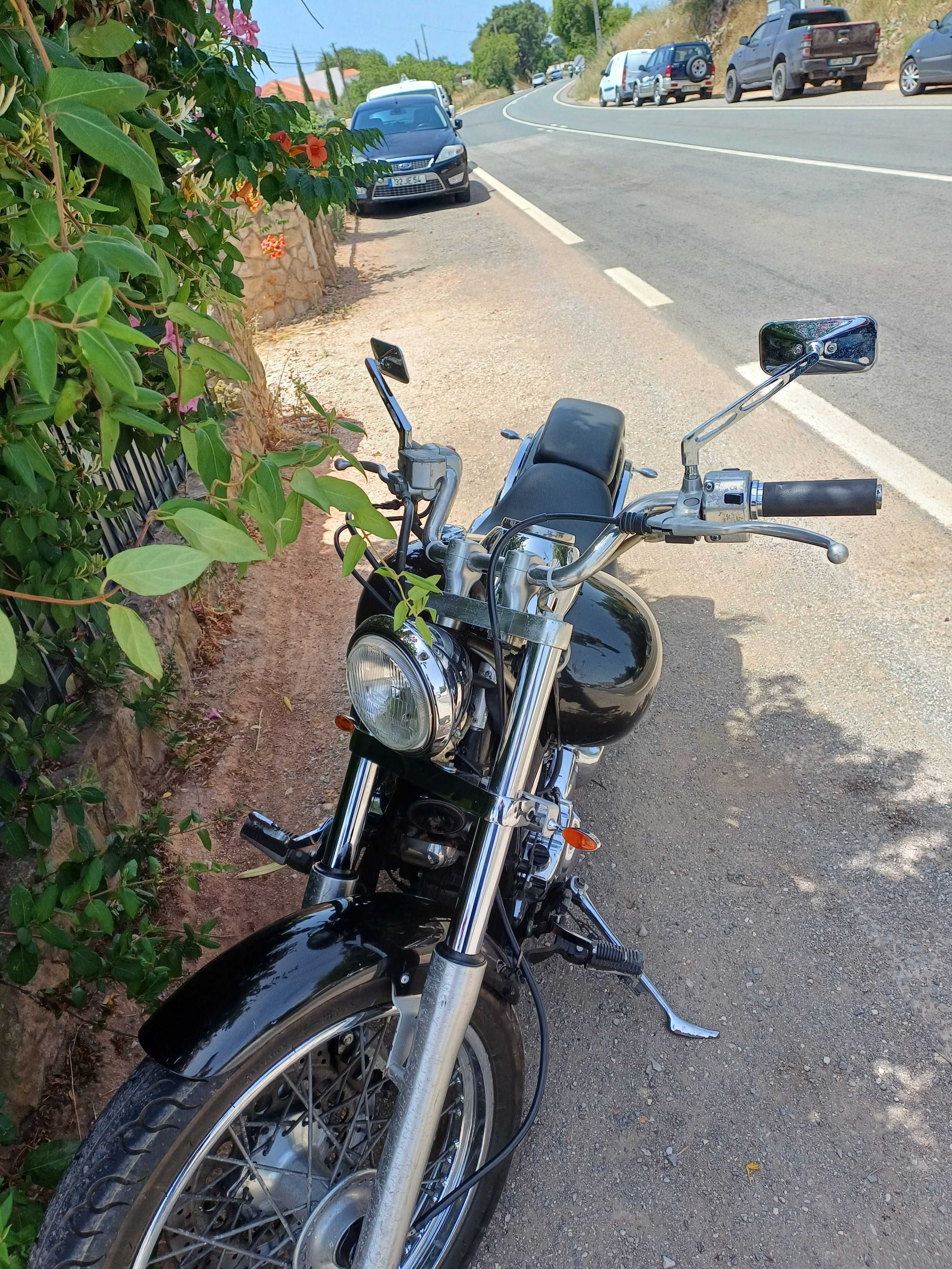 Para venda ou troca por outro estilo de  moto
