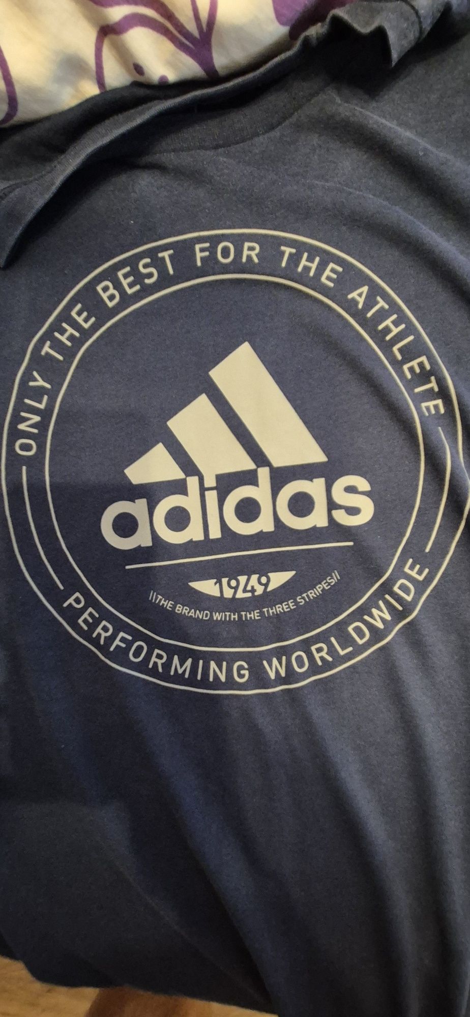 Koszulka Adidas!
Nie ma metki o rozmiarze!
Pomiary
Ramiona 46 Breas