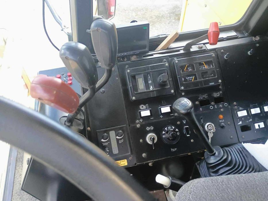 Kombajn New Holland Tx 32