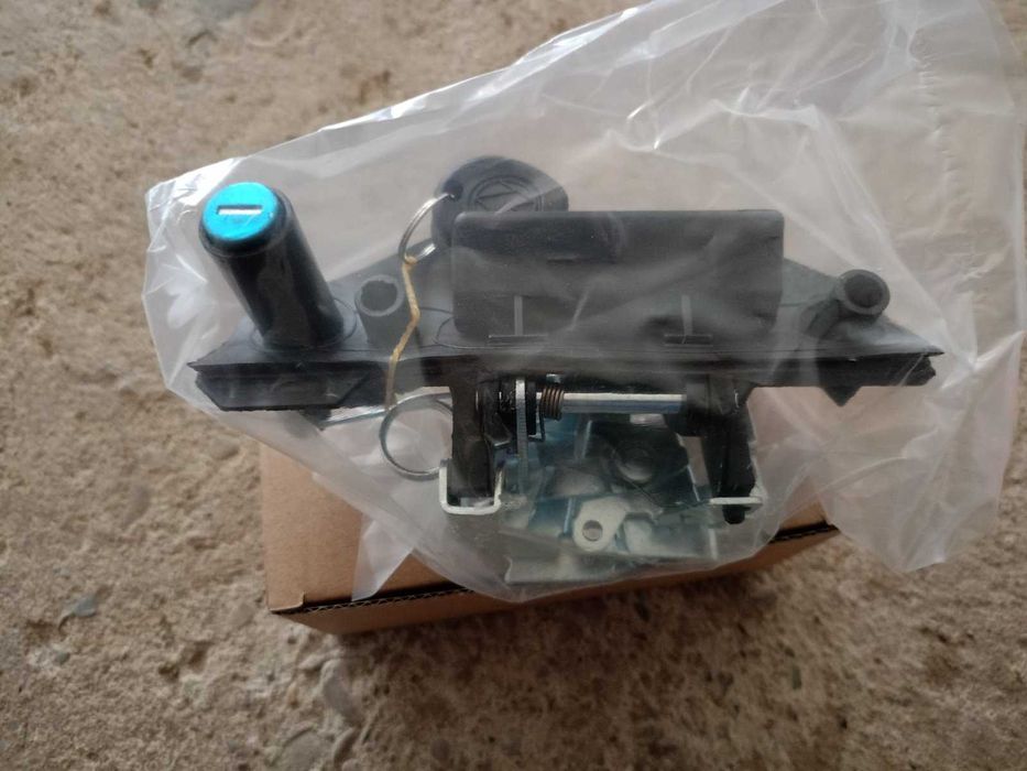 NTY EZCVW292 Ручка VW T4 задніх дверей (ляди) 701829239E