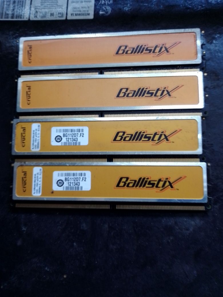 DDR 2 4*1Gb.1066MHz