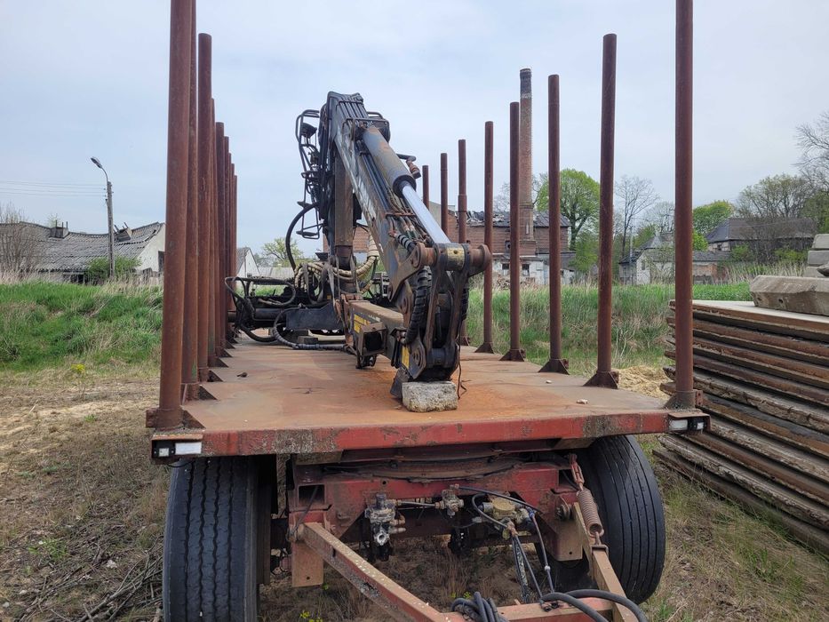 Przyczepa ciężarowa do drewna