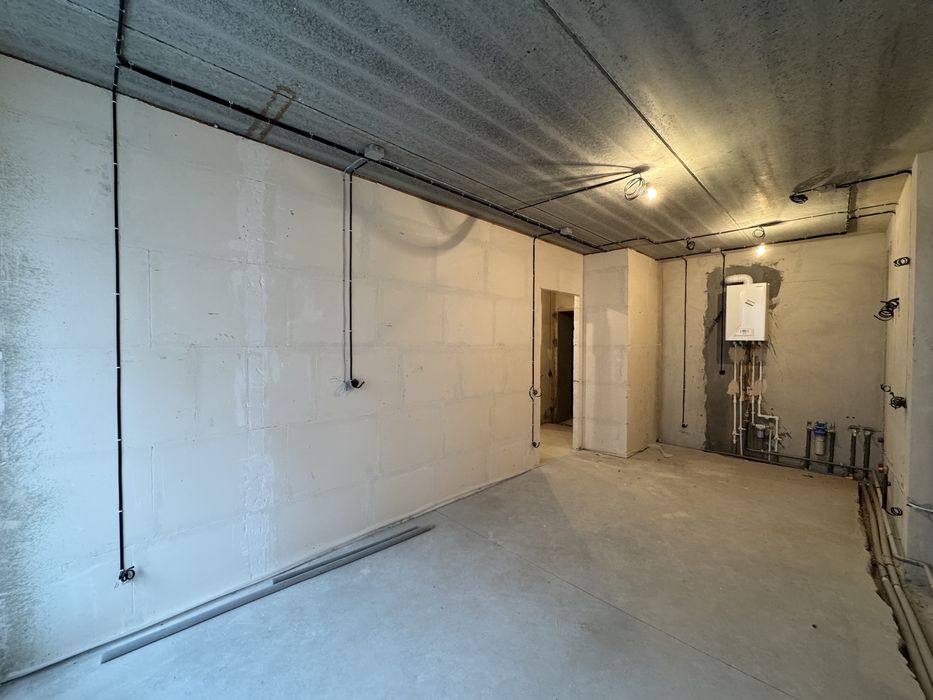 1-кімнатна квартира з частковим ремонтом в сучасному жк