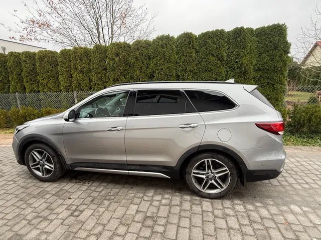 Hyundai Grand Santa Fe stan bardzo dobry, zadbany, 7 osób, najwyższy stopień wyposażenia