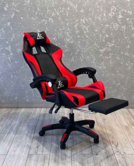 Геймерське крісло EC Gaming з підставкою для ніг
