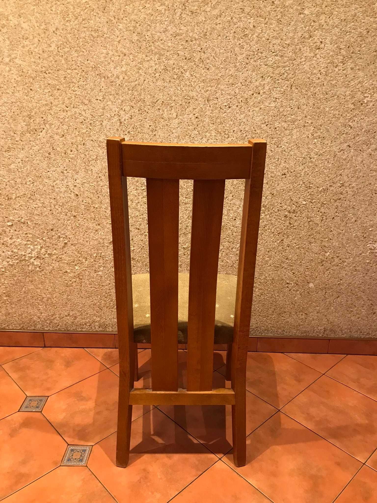 Krzesło klasyczne z drewna