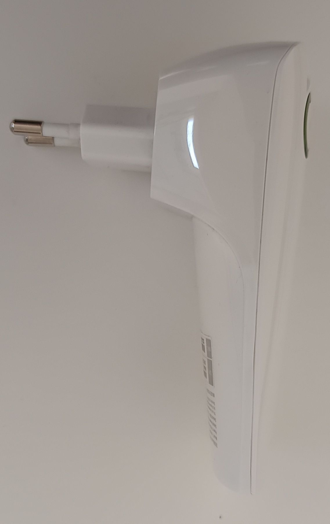 Wi-Fi Range Extender - TP-Link TL-WA854RE
