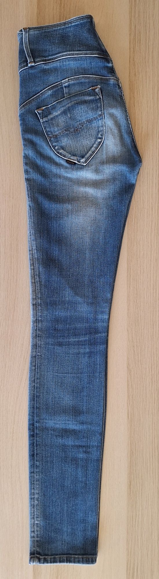 Calça de ganga (Salsa)