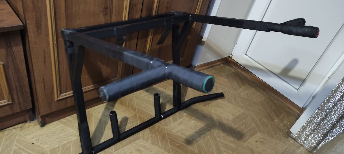 Турник-брусья 2в1