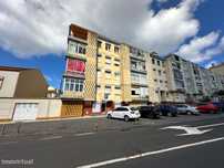 Apartamento com 2 Quartos com Quintal - São Pedro - Ponta Delgada