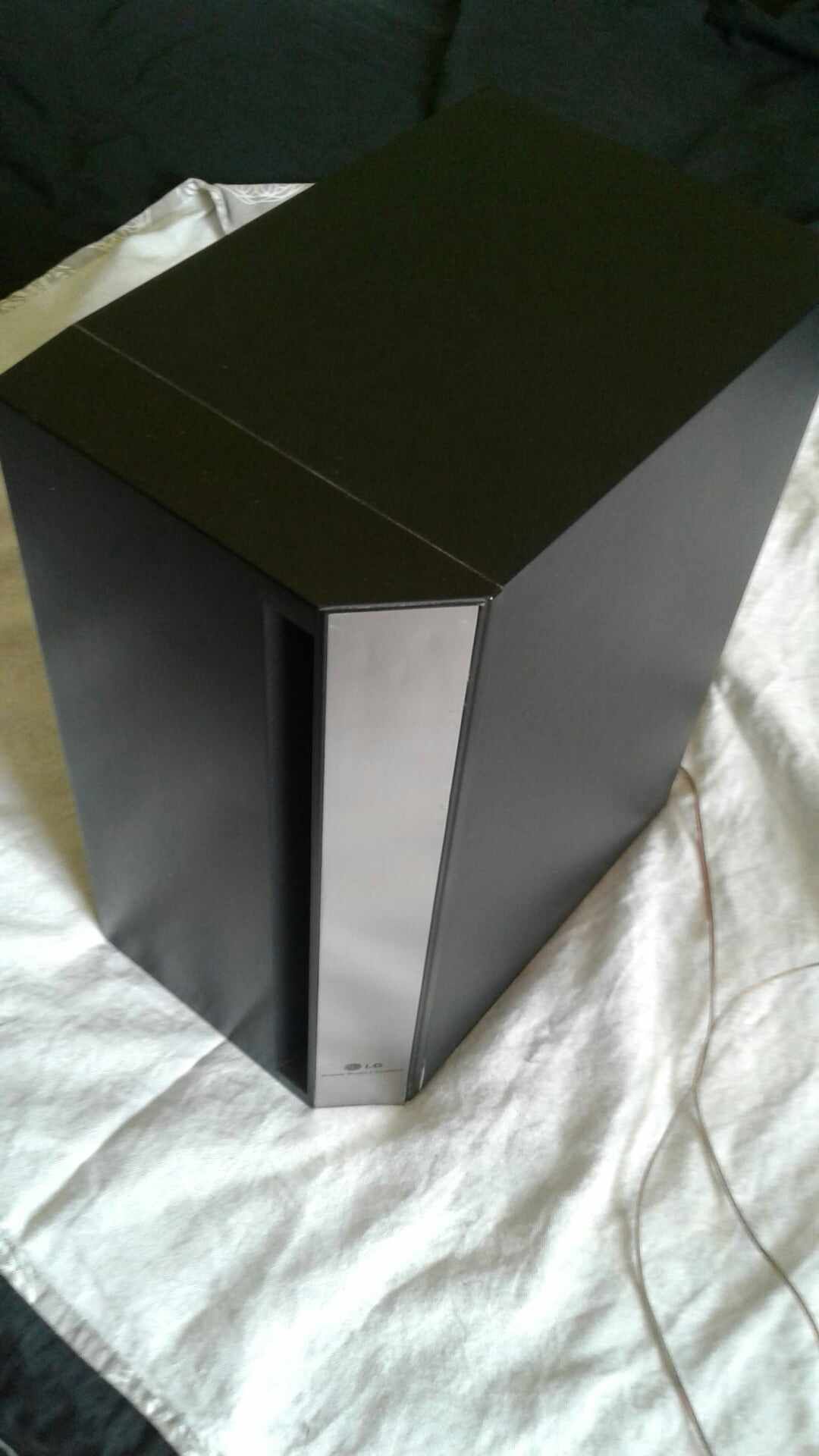 LG Сабвуфер LHS-36 SEW 8 Om 150 W