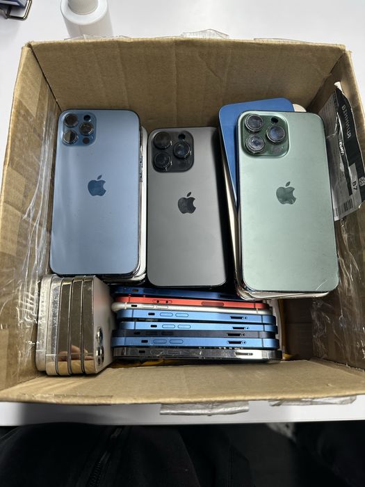 Оригінальний корпус IPhone