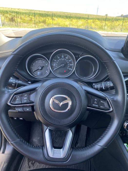 автомобіль Mazda CX-5