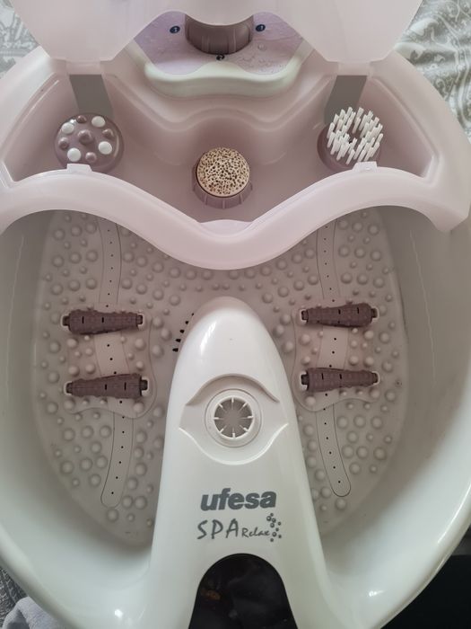Banheira hidromassagem e aquecedor cera