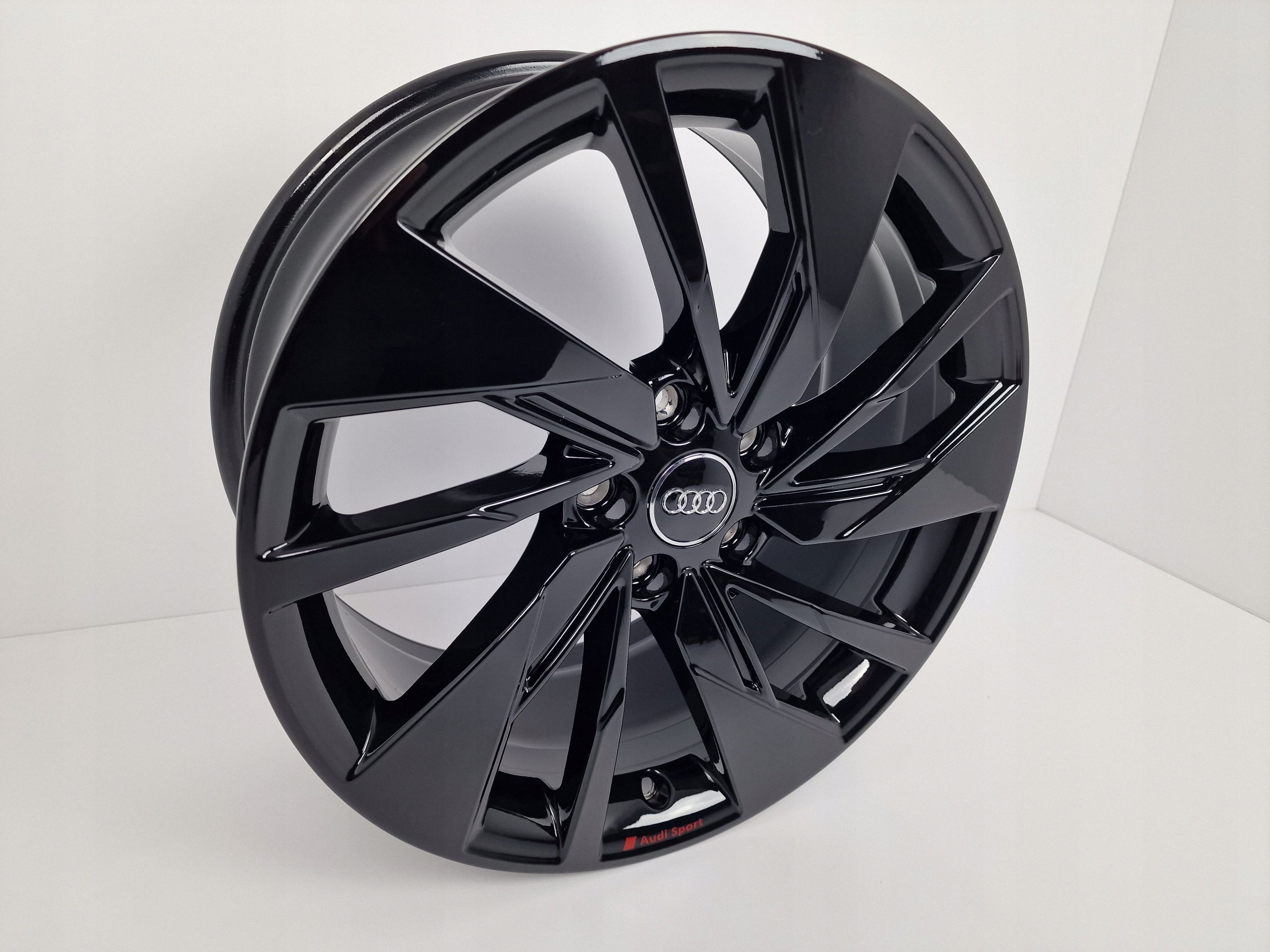 Oryginalne Felgi Audi 18 S3 A3 A4 A6 A8 Q2 Q3 TT