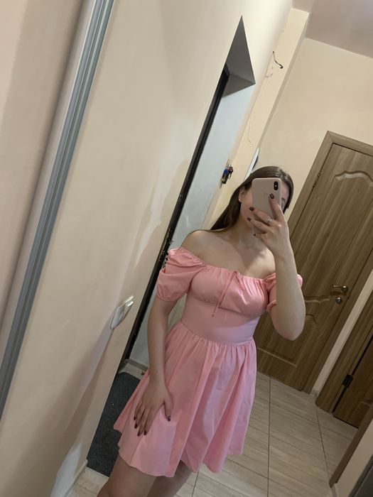 Рожеве плаття міні