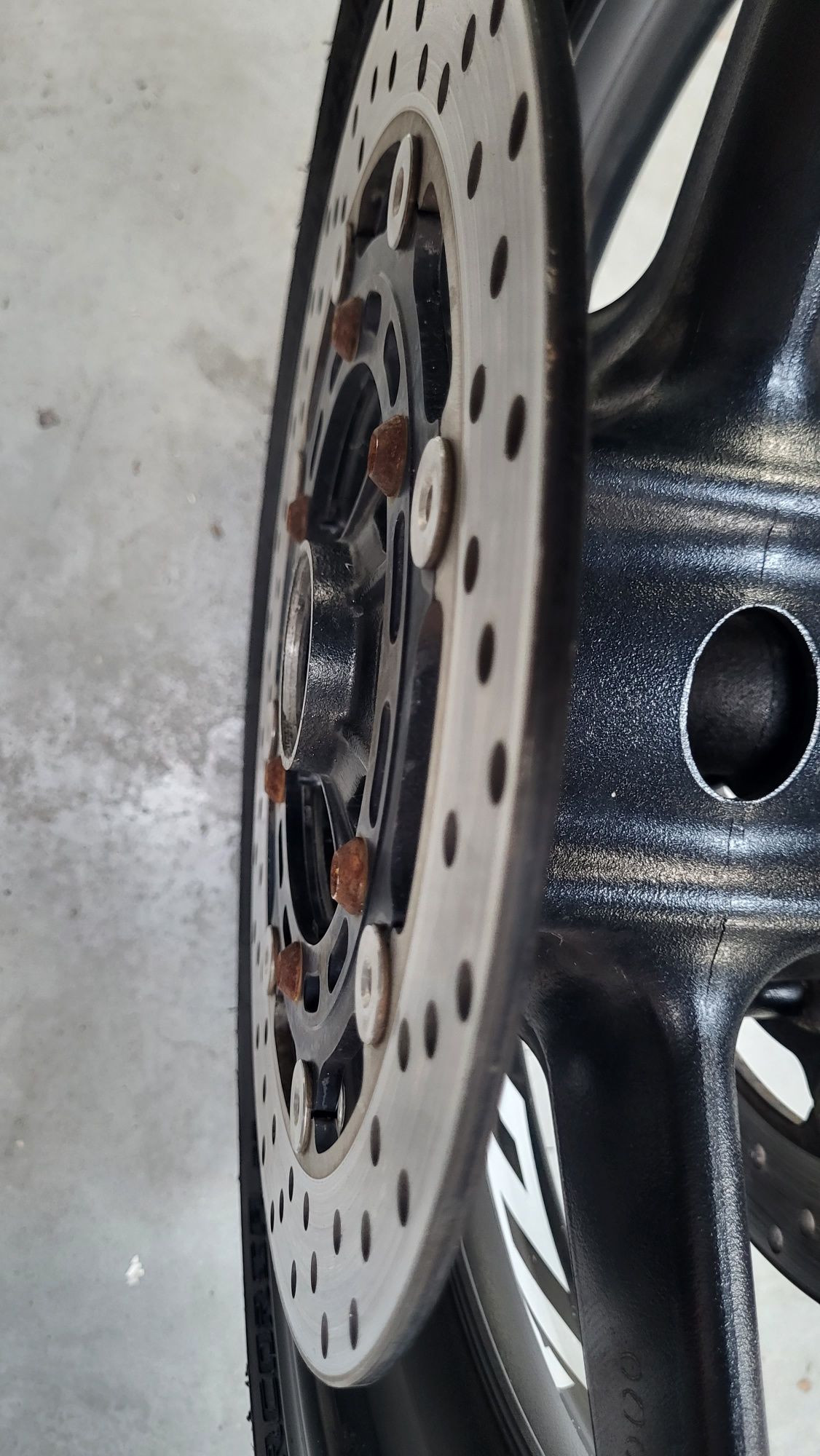 Yamaha R1 rn09 felga przod przednia tarcza tarcze hamulcowe