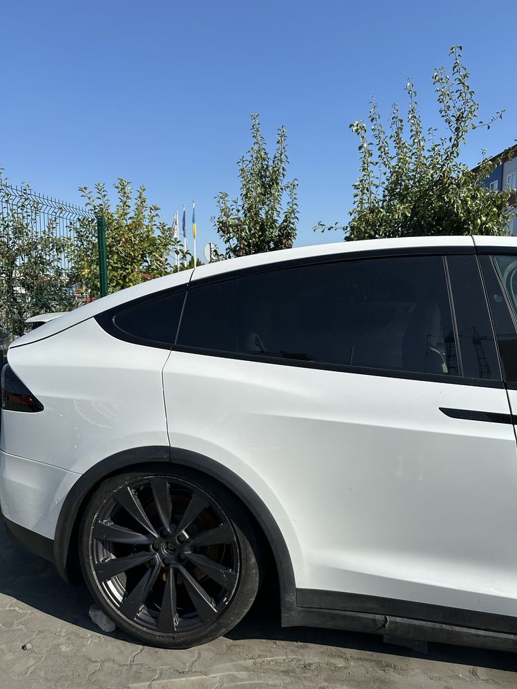 Розбір, розборка , запчастини tesla model X