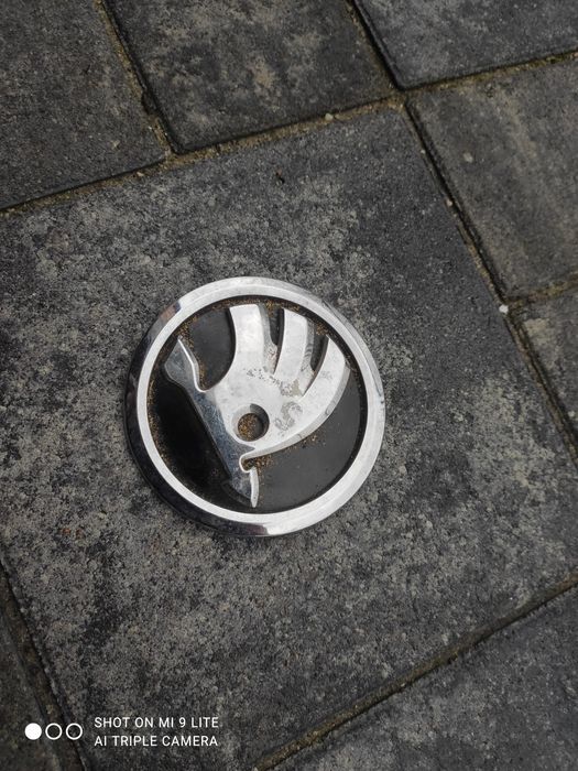 Logo znaczek Emblemat przód Skoda Superb III 3 oryginał