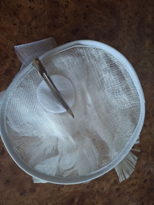 Весільна шляпка нова